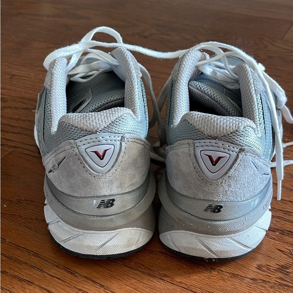 Excellent condition New Balance 990v5. - Picture 4 of 6